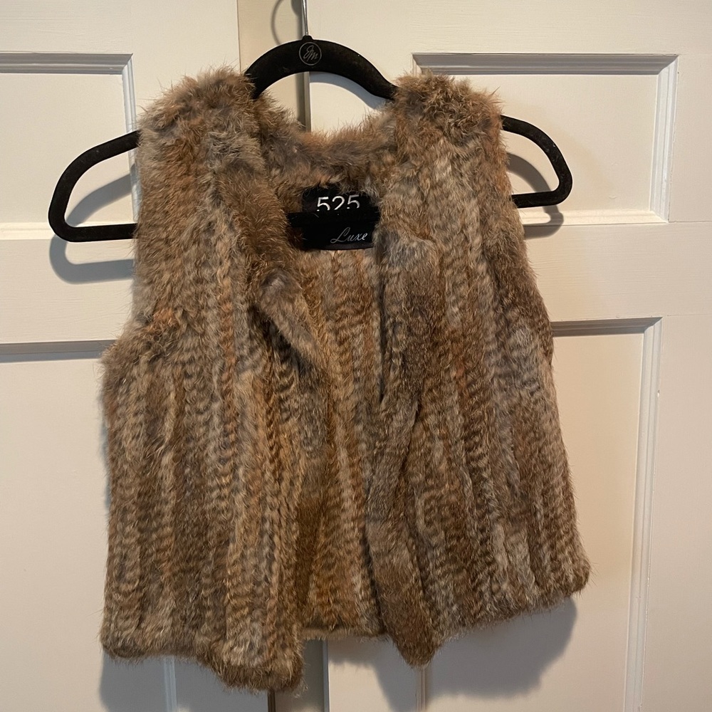 525 America fur vest
